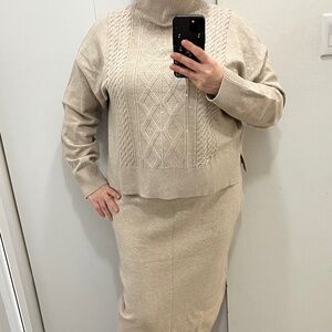 Toboggan Warm Knitted Suit with Skirt Ivory